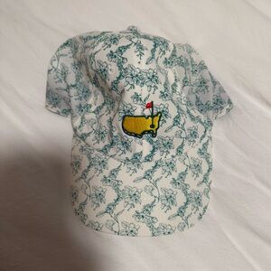 NWOT green & white floral ladies fit Masters hat